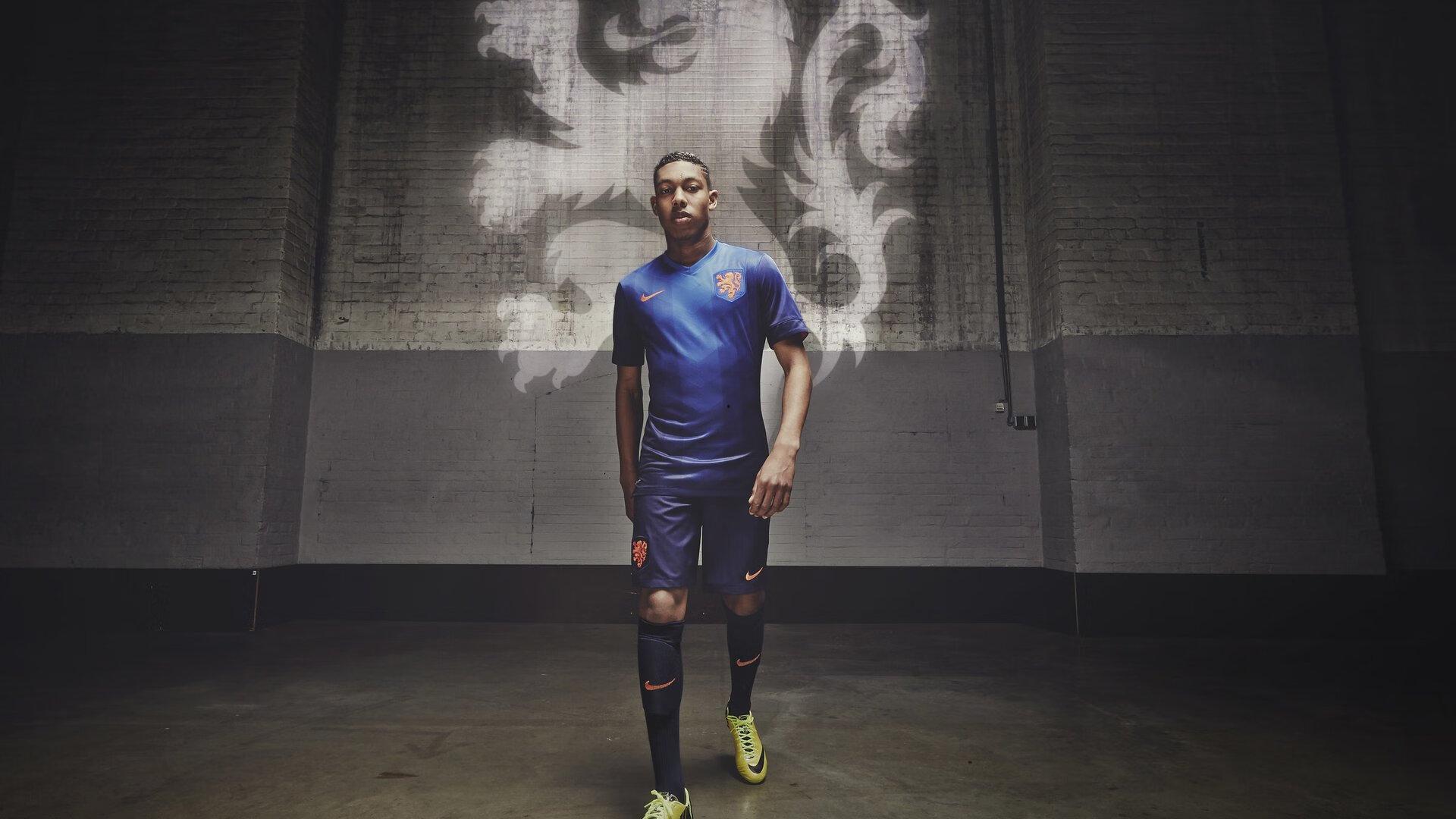 狄龙·布鲁克斯迎战旧主火箭斗志昂扬 防守博弈成赛场焦点